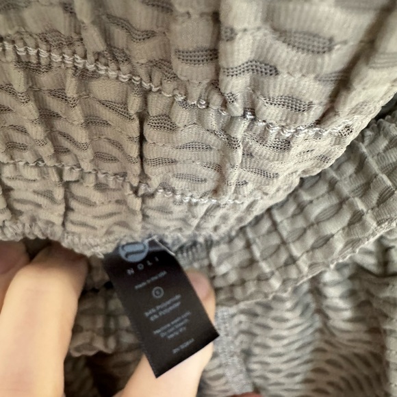 Noli yoga mesh set- crop top and shorts in stone size small- NWOT - Picture 5 of 8